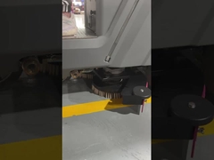 لا توجد أدوات مطلوبة لتثبيت الفرشاة والفرشاة